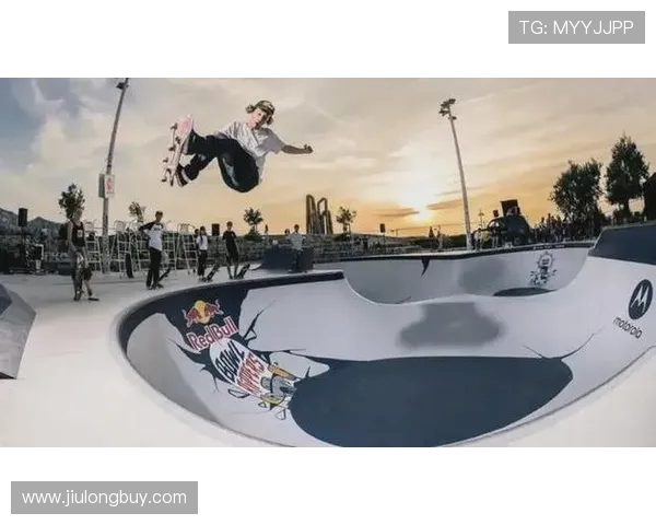 滑板精英赛特别报道：广州街舞队拼搏历程与荣耀瞬间分享